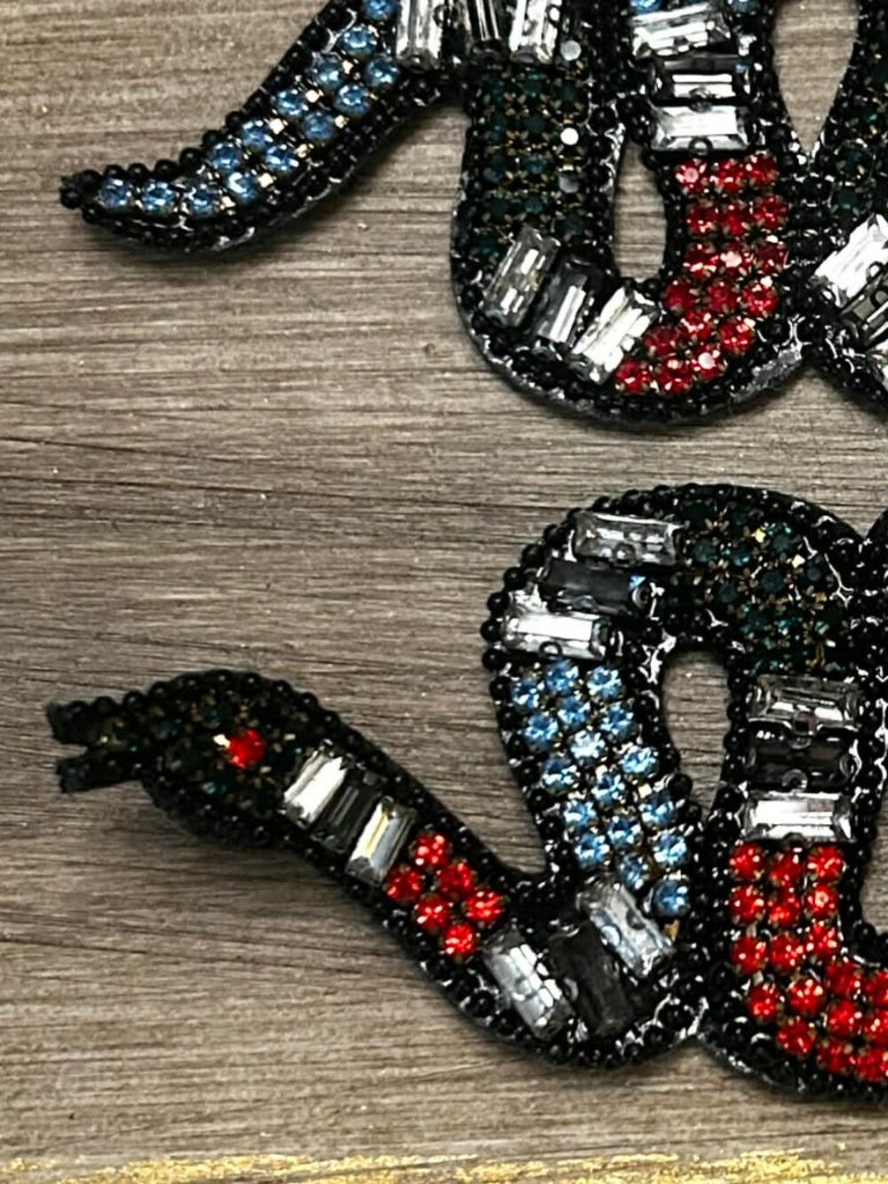 KINGSNAKE BLING Rhinestone Encrusted Statement Earrings Dangle Post 4.5"L NWT - Picture 5 of 6
